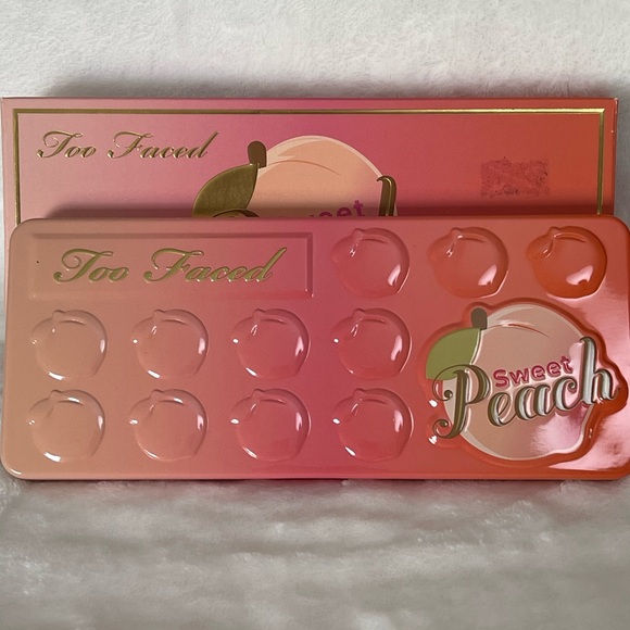 Too Faced Sweet Peach Eyeshadow Palette New in box - Picture 2 of 6